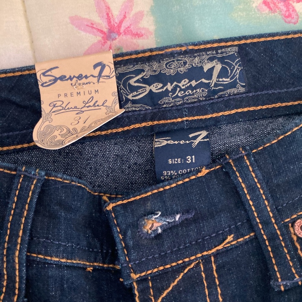 Nwt size 31/9 dark wash Seven7 straight leg jeans